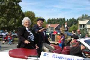 Applefest Parade Grand Marshals John and Mary Roach